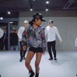 男女跳舞成人零基础视频,男女共舞，轻松掌握舞步技巧