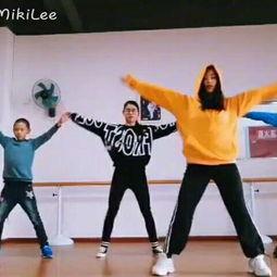 成人跳什么舞最简单视频,成人最简单舞蹈推荐